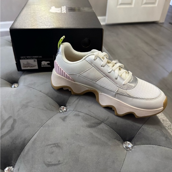 Sorel athletic shoes - Picture 3 of 4